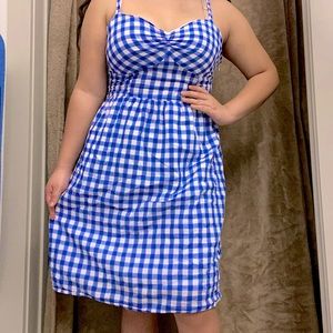 🦋💙Picnic dress💙🦋 super cute dress that comes right at knee length (im 5’0) .